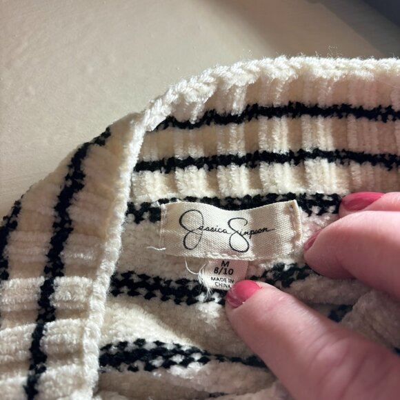Jessica Simpson Black & White Stripes Pullover Sweater Teen - Picture 7 of 7